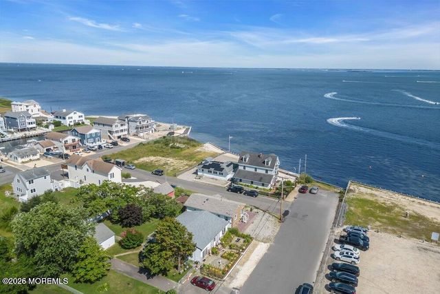 4 Pirate Drive, Waretown, NJ 08758