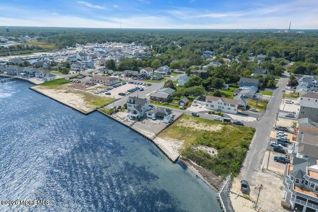 4 Pirate Drive, Waretown, NJ 08758