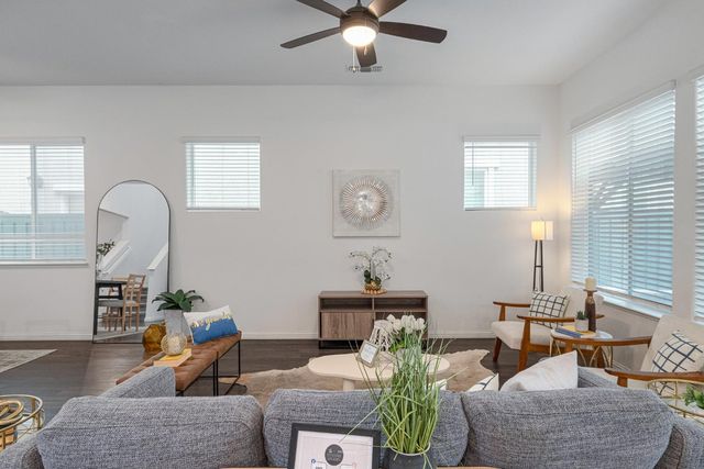 1652 Andromeda Ct, Lathrop, CA 95330