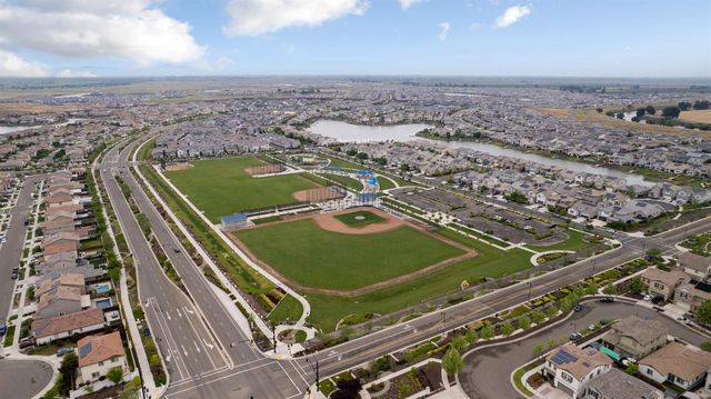 1652 Andromeda Ct, Lathrop, CA 95330