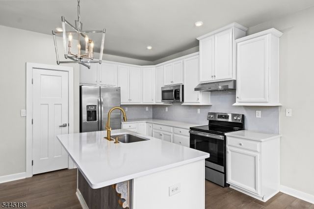 18 Mountain View Ln, Mansfield Twp., NJ 07865