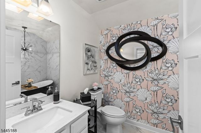 18 Mountain View Ln, Mansfield Twp., NJ 07865