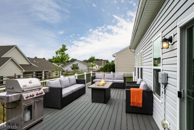 18 Mountain View Ln, Mansfield Twp., NJ 07865