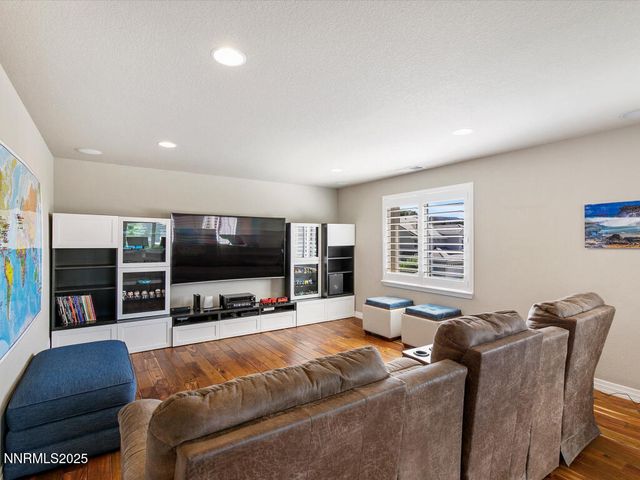 7284 Glenmore Court, Reno, NV 89523