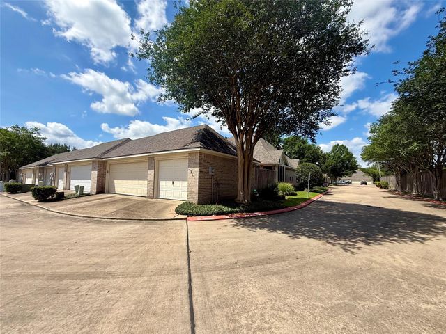 2415 Clippers Square, Houston, TX 77058