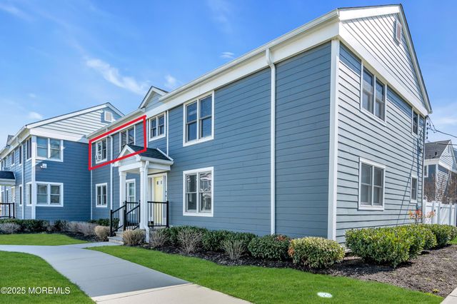 304 Deal Lake Drive 35, Asbury Park, NJ 07712