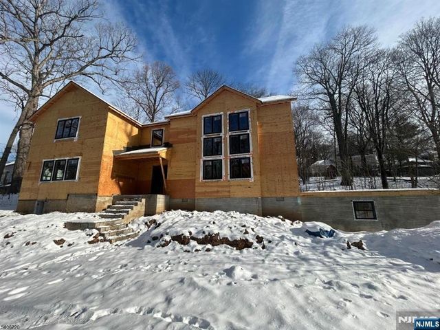 142 Diamond Hill Road, Berkeley Heights, NJ 07922