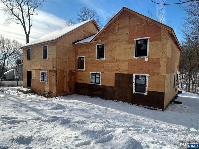 142 Diamond Hill Road, Berkeley Heights, NJ 07922