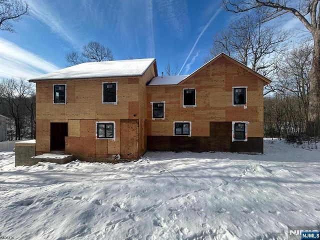 142 Diamond Hill Road, Berkeley Heights, NJ 07922