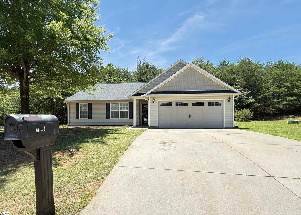 621 Chloe Faith Court, Duncan, SC 29334