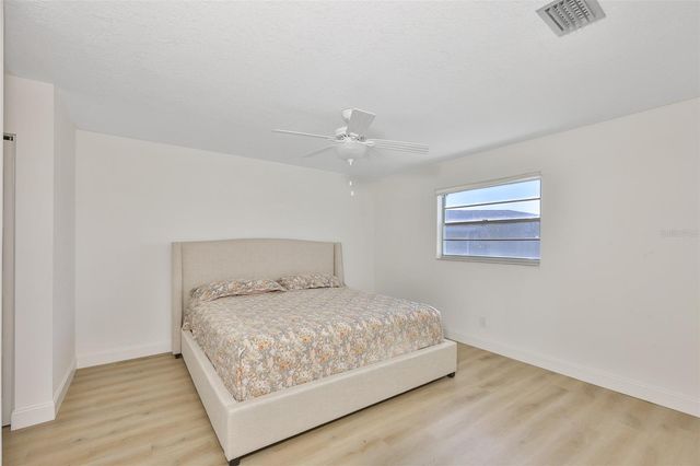 325 GREEN MANOR DRIVE, Sun City Center, FL 33573