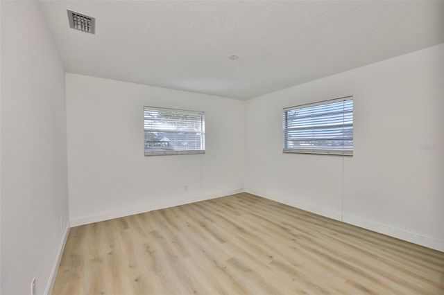 325 GREEN MANOR DRIVE, Sun City Center, FL 33573