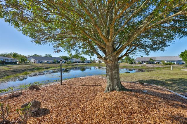 325 GREEN MANOR DRIVE, Sun City Center, FL 33573