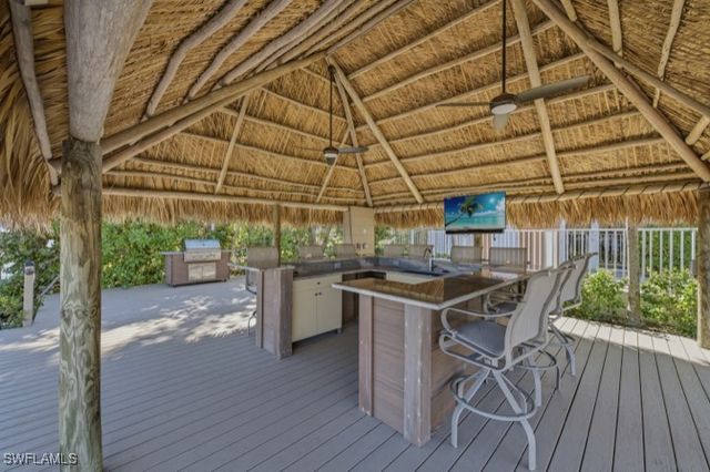 9566 Gulf Shore DR 201, Naples, FL 34108