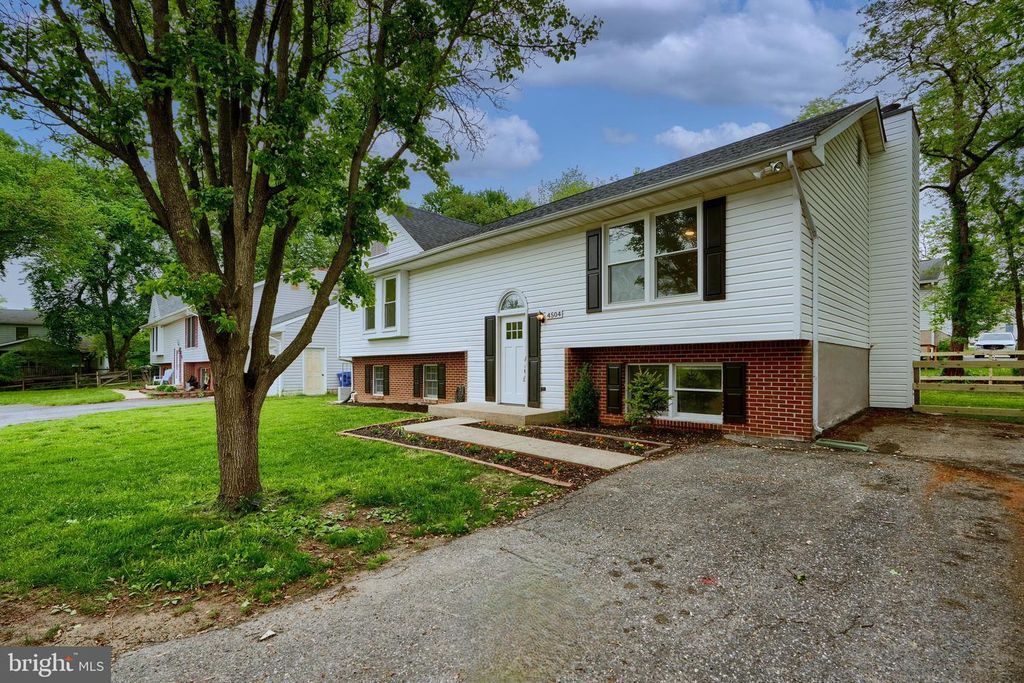 4504 E JOPPA RD, Perry Hall, MD 21128