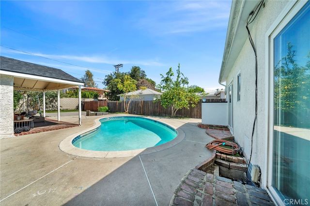 12145 Hatteras, Valley Village, CA 91607