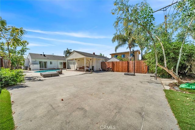 12145 Hatteras, Valley Village, CA 91607