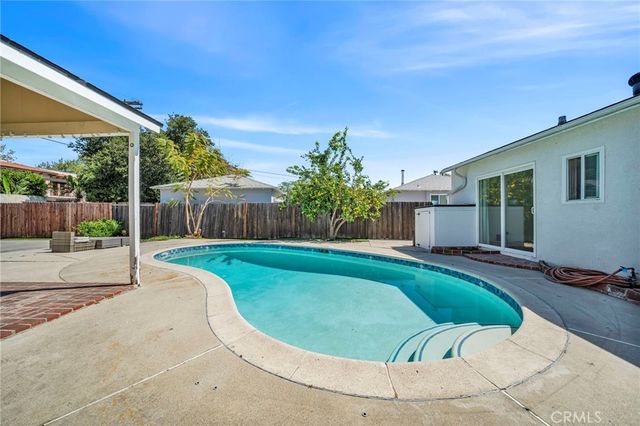 12145 Hatteras, Valley Village, CA 91607
