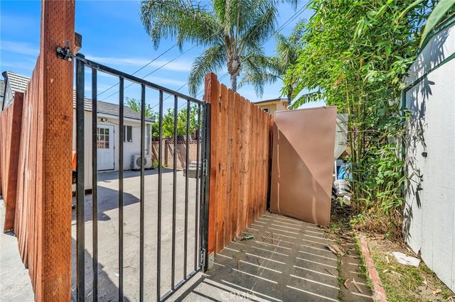 12145 Hatteras, Valley Village, CA 91607