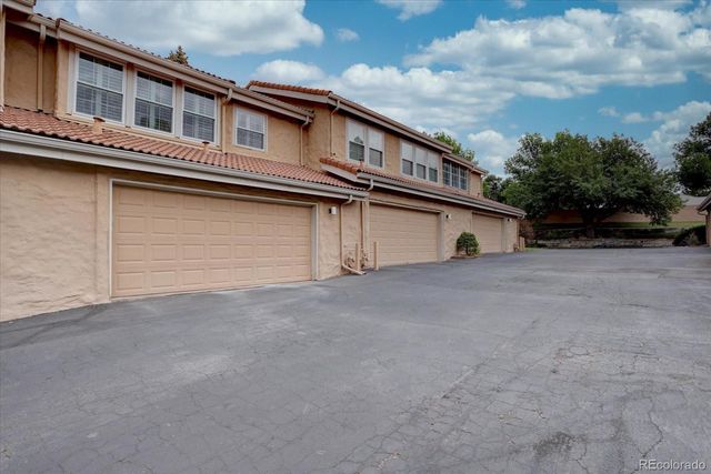 8860 Kachina Way, Lone Tree, CO 80124