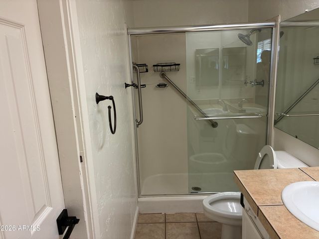 8819 W ROMA Avenue, Phoenix, AZ 85037