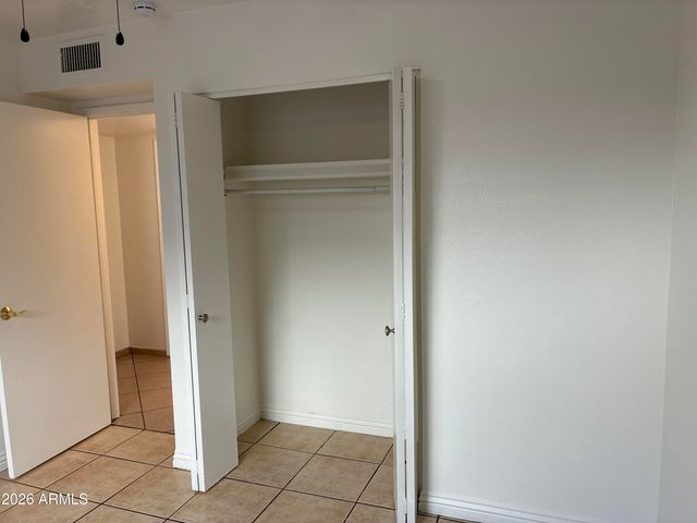 8819 W ROMA Avenue, Phoenix, AZ 85037