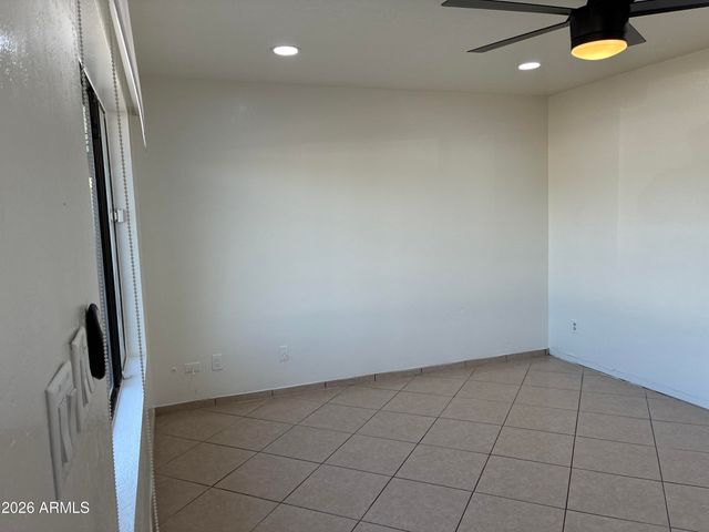 8819 W ROMA Avenue, Phoenix, AZ 85037