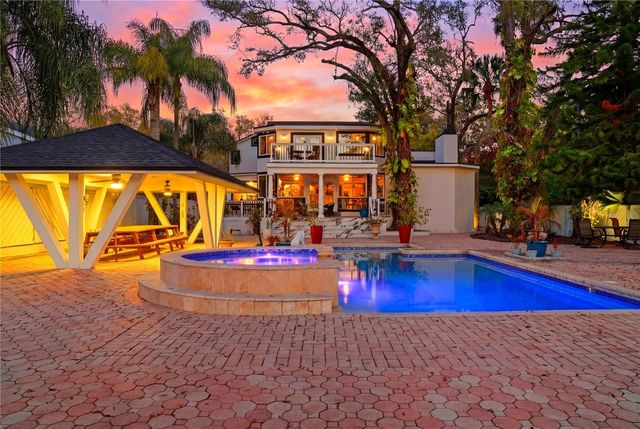 7214 N OLA AVENUE, Tampa, FL 33604