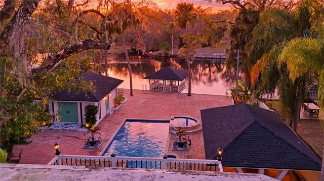 7214 N OLA AVENUE, Tampa, FL 33604