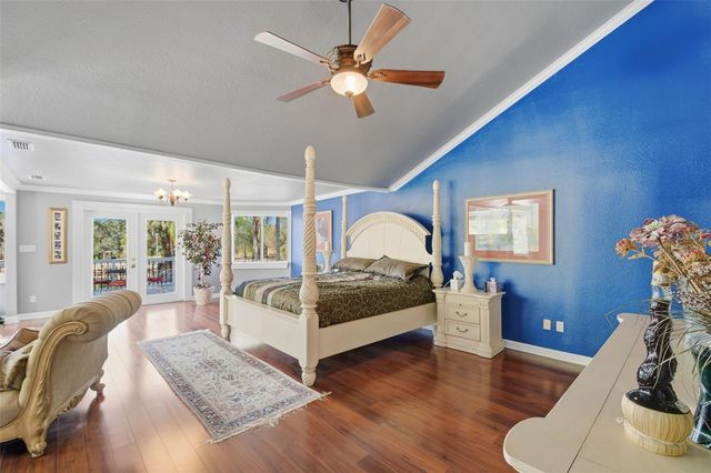 7214 N OLA AVENUE, Tampa, FL 33604