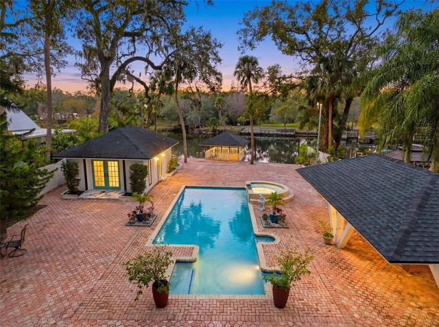 7214 N OLA AVENUE, Tampa, FL 33604