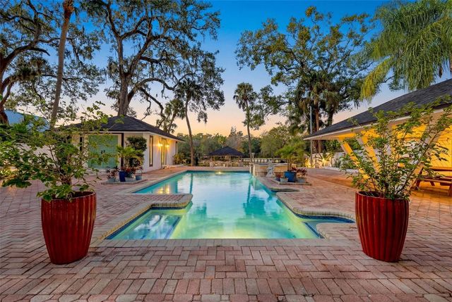 7214 N OLA AVENUE, Tampa, FL 33604