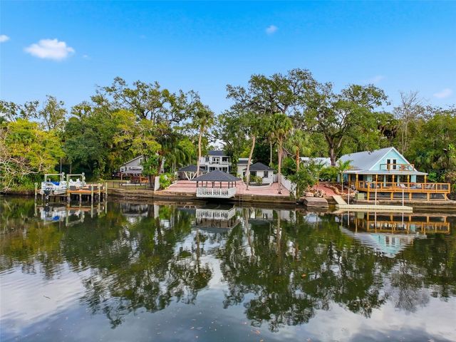 7214 N OLA AVENUE, Tampa, FL 33604