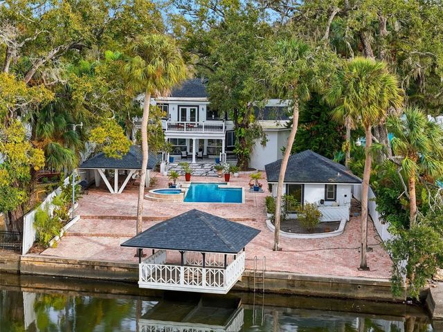 7214 N OLA AVENUE, Tampa, FL 33604