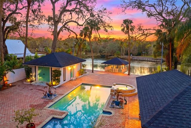 7214 N OLA AVENUE, Tampa, FL 33604