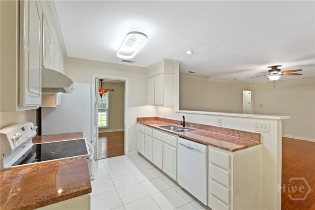 628 Suncrest Boulevard, Savannah, GA 31410