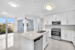 2651 NE 212th Ter 301, Miami, FL 33180