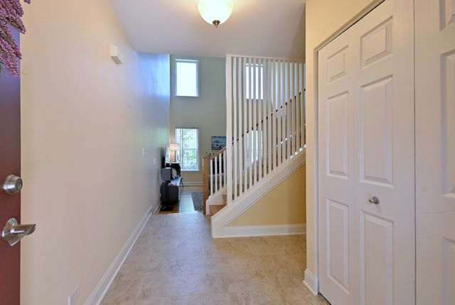 967 Oak Ridge Boulevard, Elgin, IL 60120