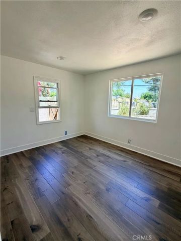 7253 Loma Verde Avenue, Canoga Park, CA 91303