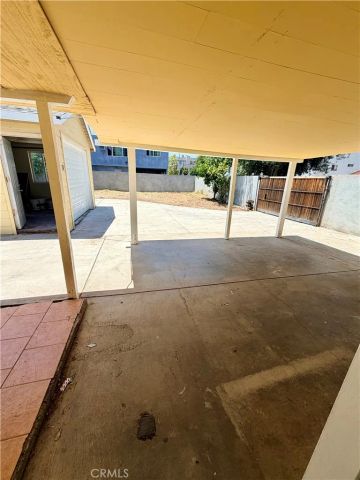 7253 Loma Verde Avenue, Canoga Park, CA 91303