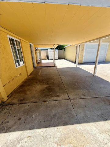 7253 Loma Verde Avenue, Canoga Park, CA 91303