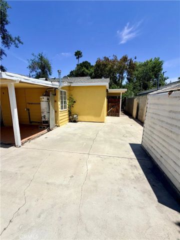 7253 Loma Verde Avenue, Canoga Park, CA 91303