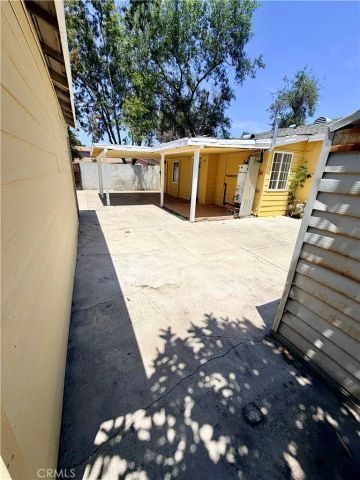 7253 Loma Verde Avenue, Canoga Park, CA 91303