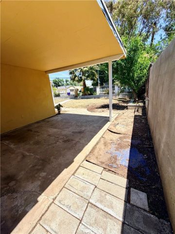 7253 Loma Verde Avenue, Canoga Park, CA 91303