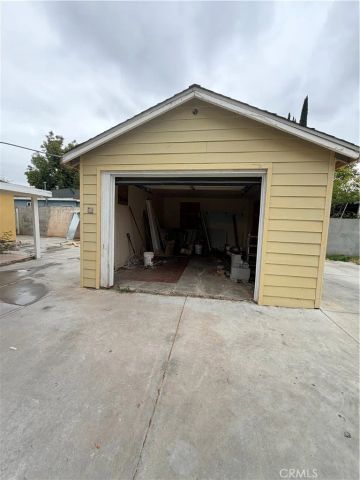 7253 Loma Verde Avenue, Canoga Park, CA 91303