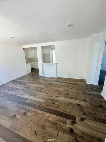 7253 Loma Verde Avenue, Canoga Park, CA 91303