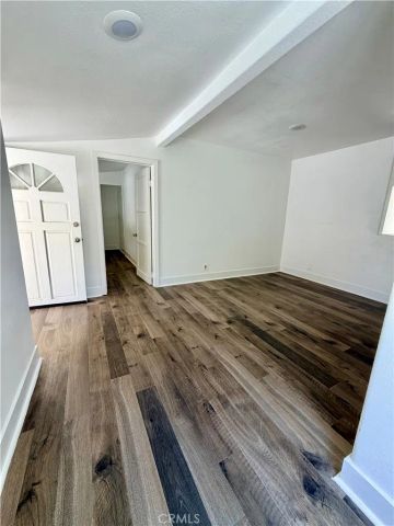 7253 Loma Verde Avenue, Canoga Park, CA 91303