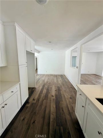 7253 Loma Verde Avenue, Canoga Park, CA 91303