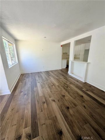 7253 Loma Verde Avenue, Canoga Park, CA 91303