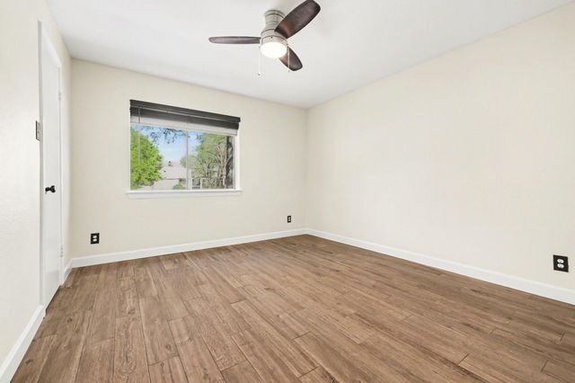 3500 Tangle Brush Drive 83, The Woodlands, TX 77381